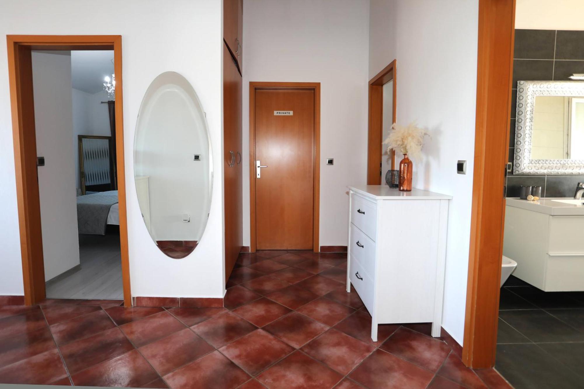 Debora Sa Privatnim Bazenom Apartment Pula